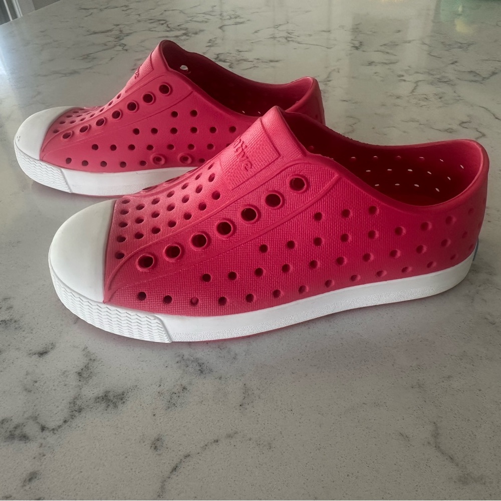 Native Kids Red/Pink Water Shoes